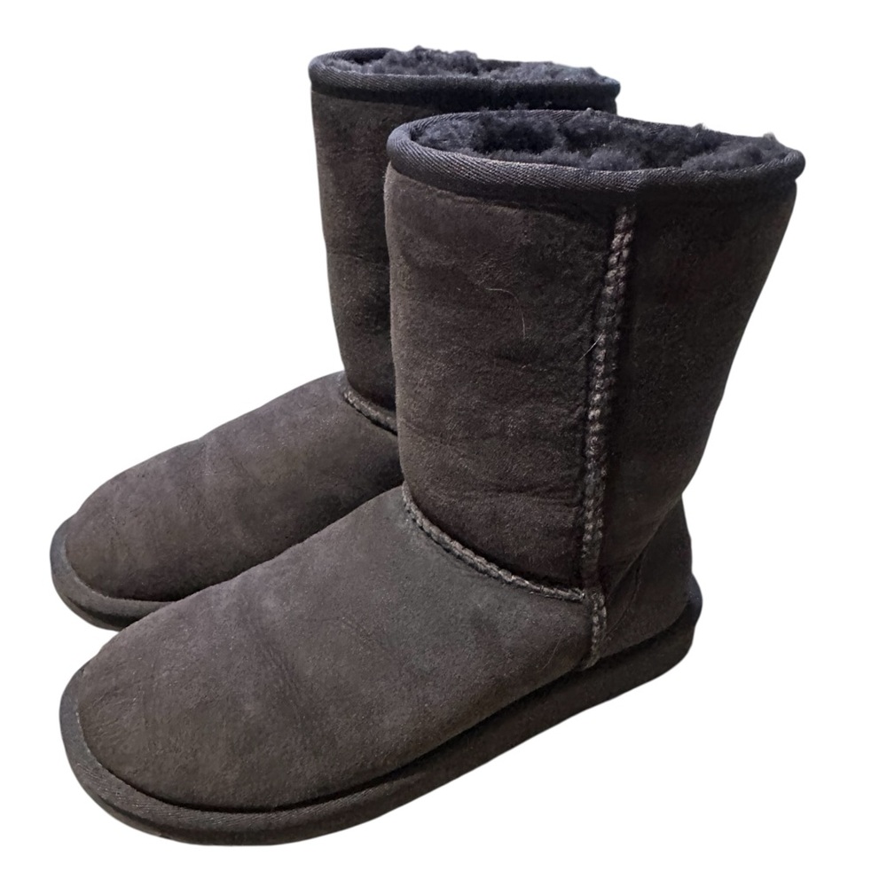 UGG Classic Short Boots Chocolate Brown   Sheepskin & Suede Women’s Size 6